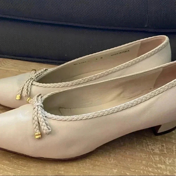 Bally Vintage Ivy Cream Point Toe Heels Shoes - Picture 3 of 12